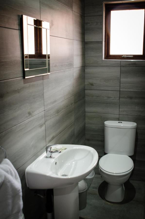 The Royal Guest House Klerksdorp Extérieur photo
